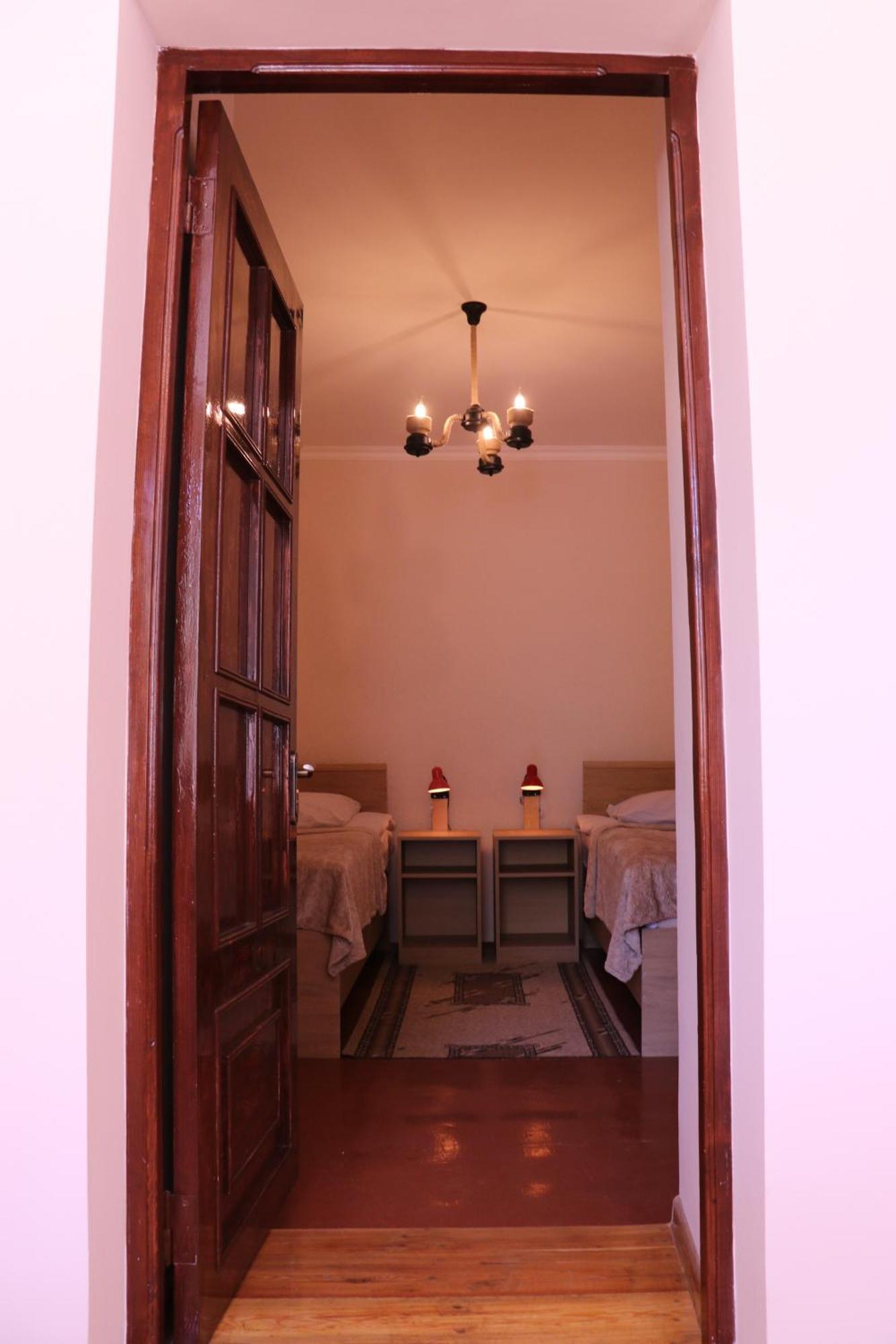 Legend Guest House Artabuynk Bagian luar foto